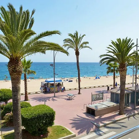 Tropic Seafront Апартаменти *