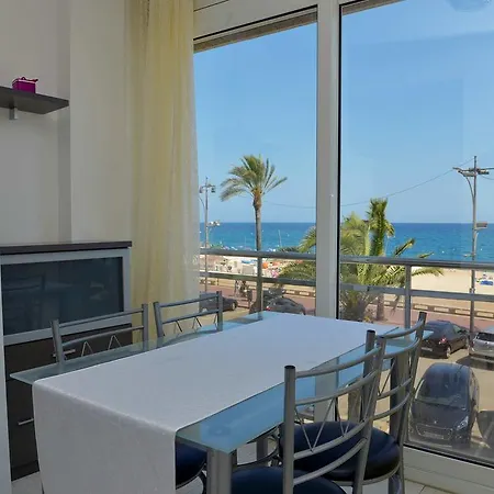 Апартаменти Tropic Seafront